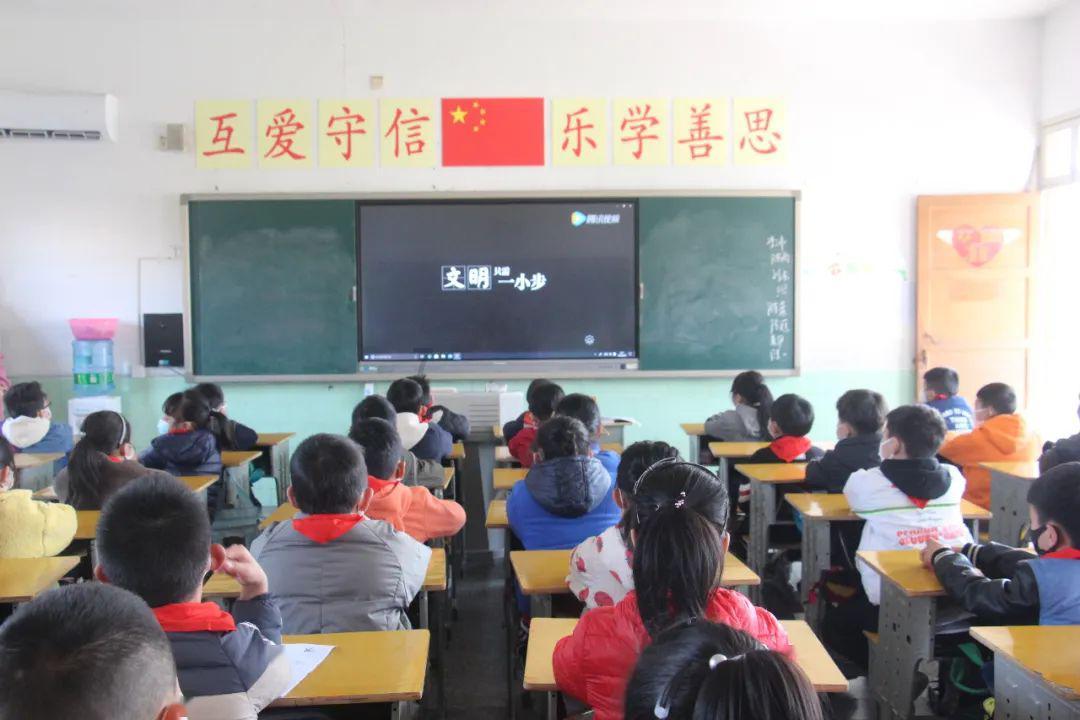 艾玛的时尚装